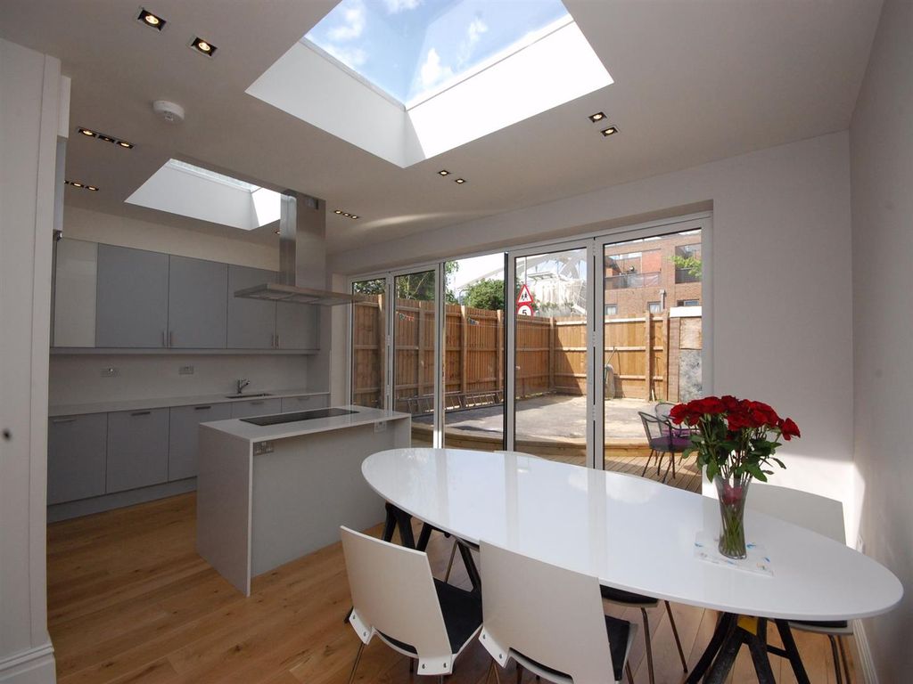 Property photo 3 of 15 1