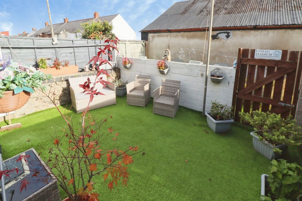 Property photo 3 of 13