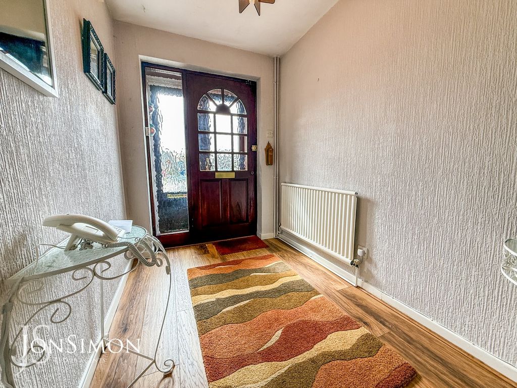 Property photo 3 of 24