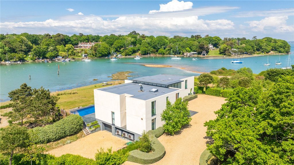 Property photo 3 of 33 Aerial