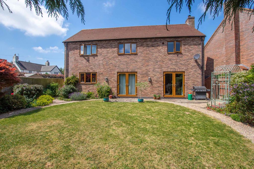 Property photo 1 of 54