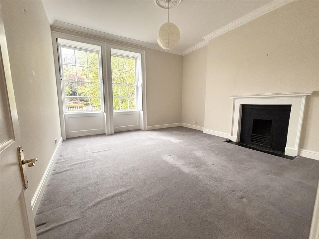 Property photo 3 of 13 Primary Bedroom