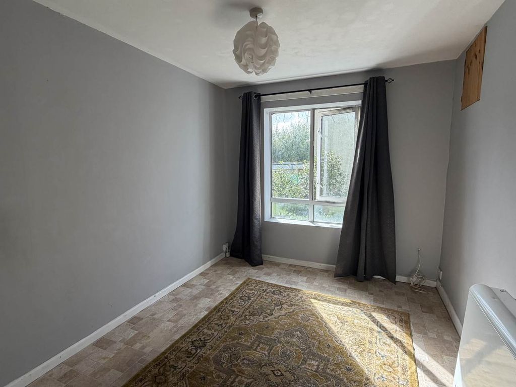 Property photo 3 of 12 Img_0752