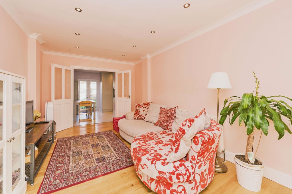 Property photo 1 of 20 1718510_11