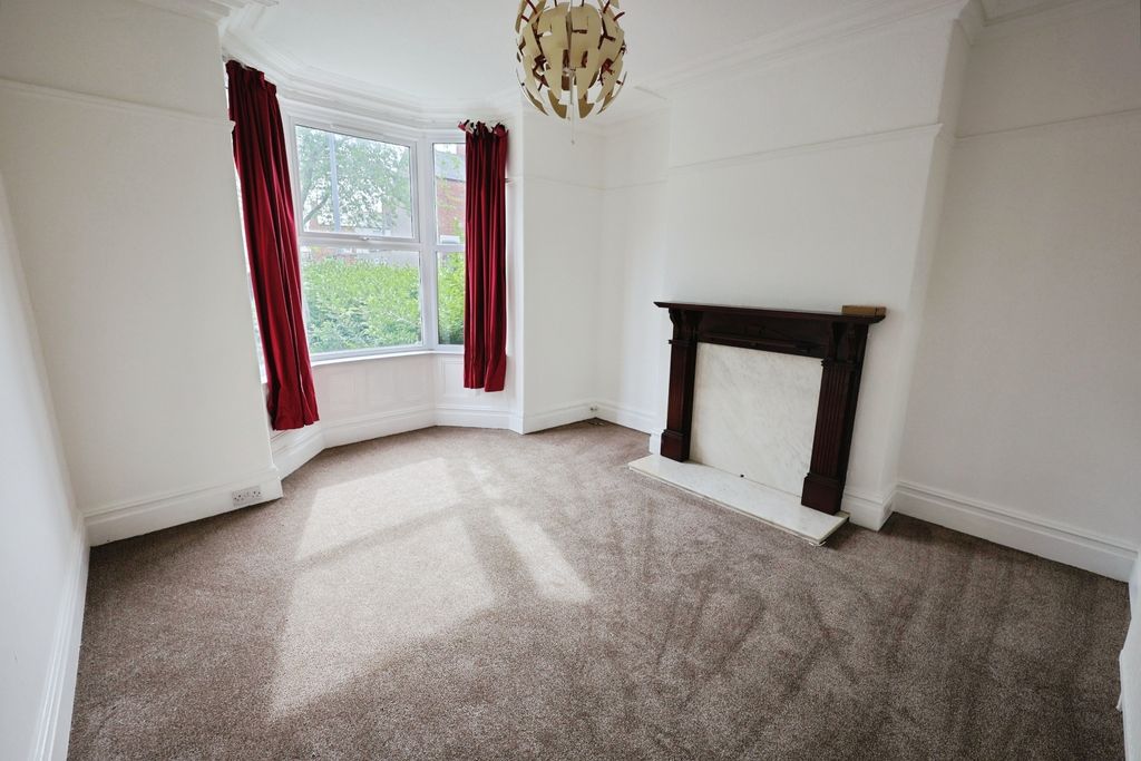 Property photo 3 of 12 Pbox-Img.Jpg