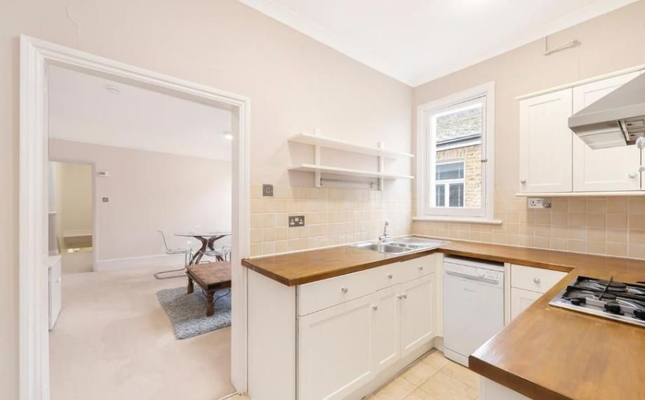 Property photo 3 of 7 33 Chiltern Court 3 29.01 .Png