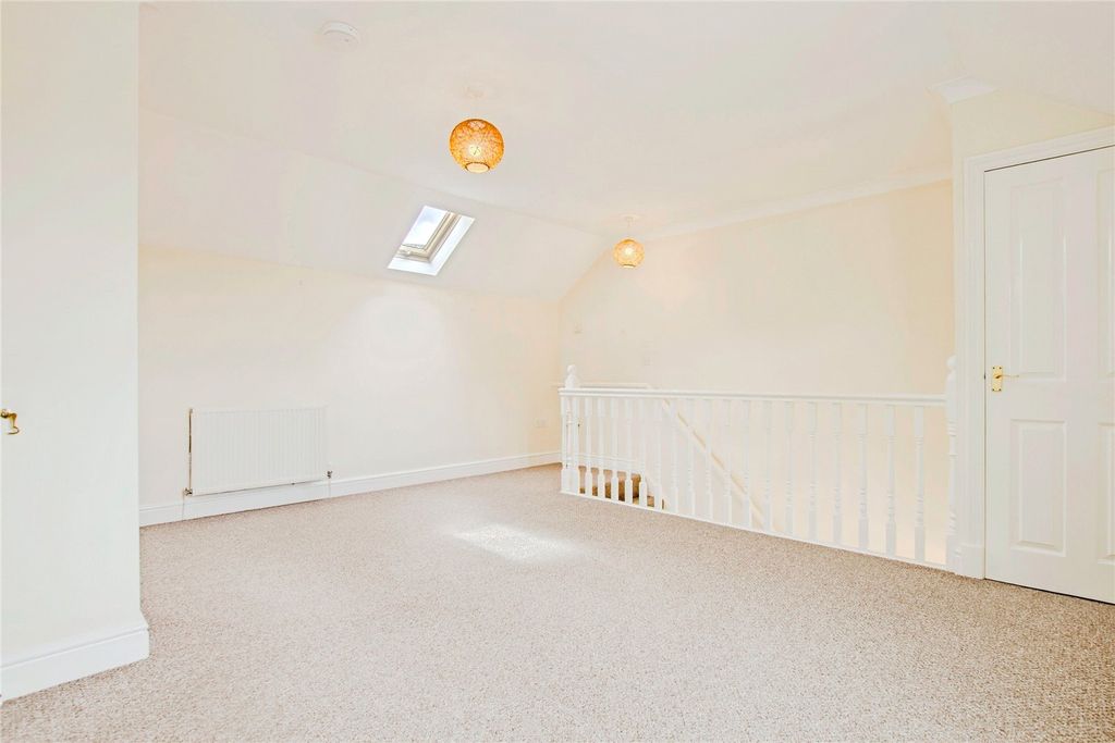 Property photo 2 of 11 Picture No. 36