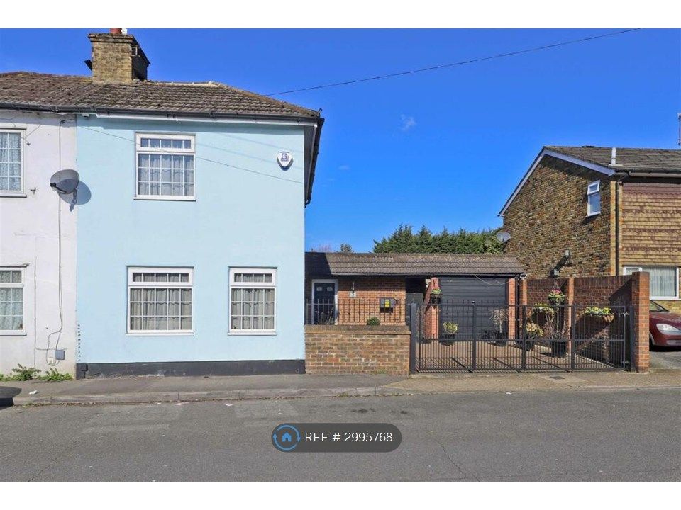 Property photo 2 of 12