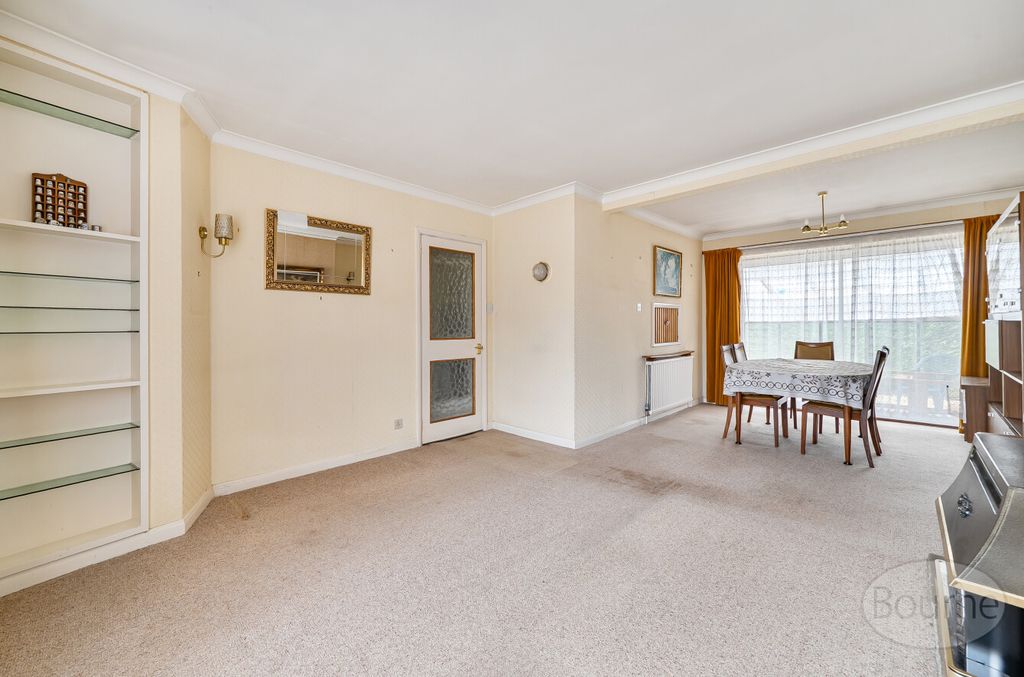 Property photo 3 of 20 889Bc842-F265-482...