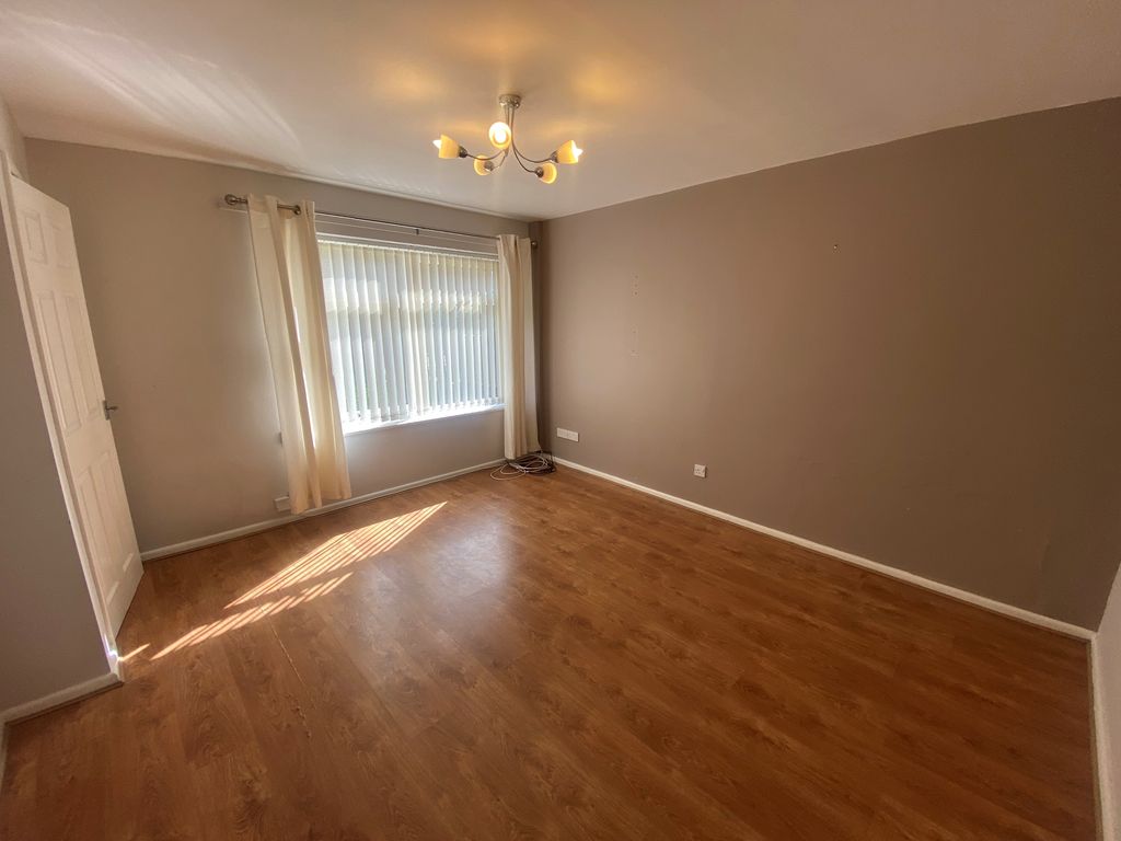 Property photo 2 of 12 Image