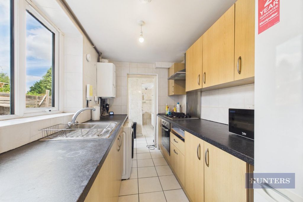 Property photo 2 of 9 Cam05152G0-Pr0115-Still005.Jpg