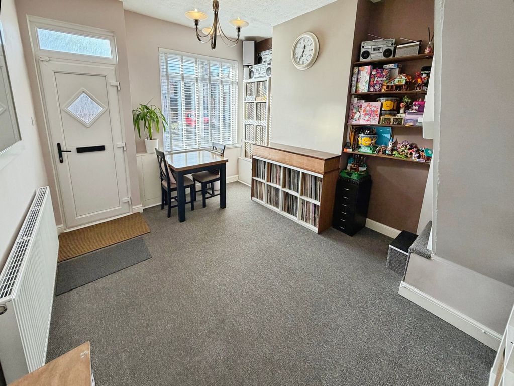 Property photo 3 of 10 Sitting Room