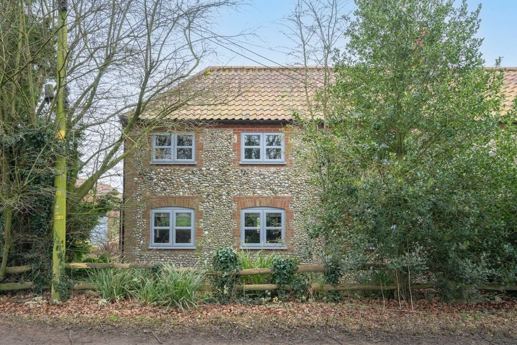 Property photo 3 of 28
