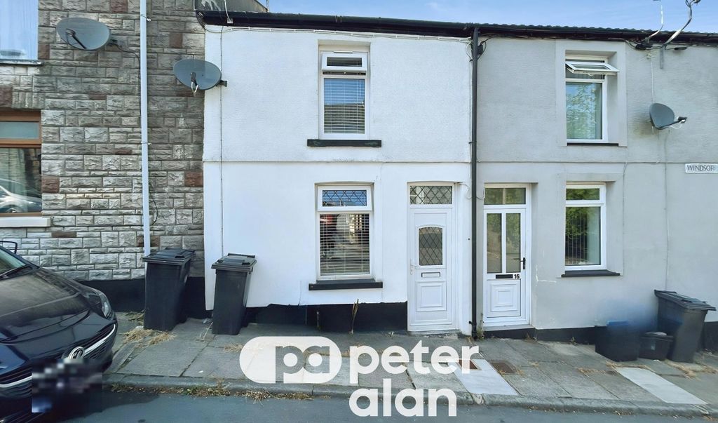 Property photo 1 of 2