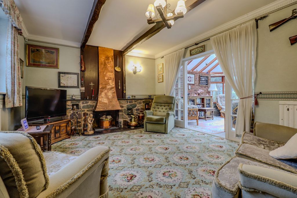 Property photo 3 of 28