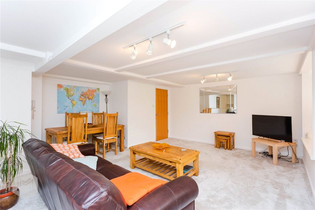 Property photo 2 of 12 Picture No. 05