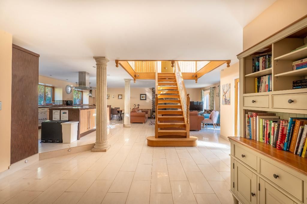 Property photo 2 of 46