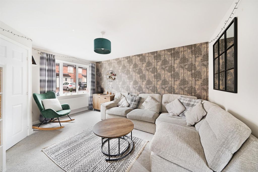 Property photo 2 of 15 Living Room