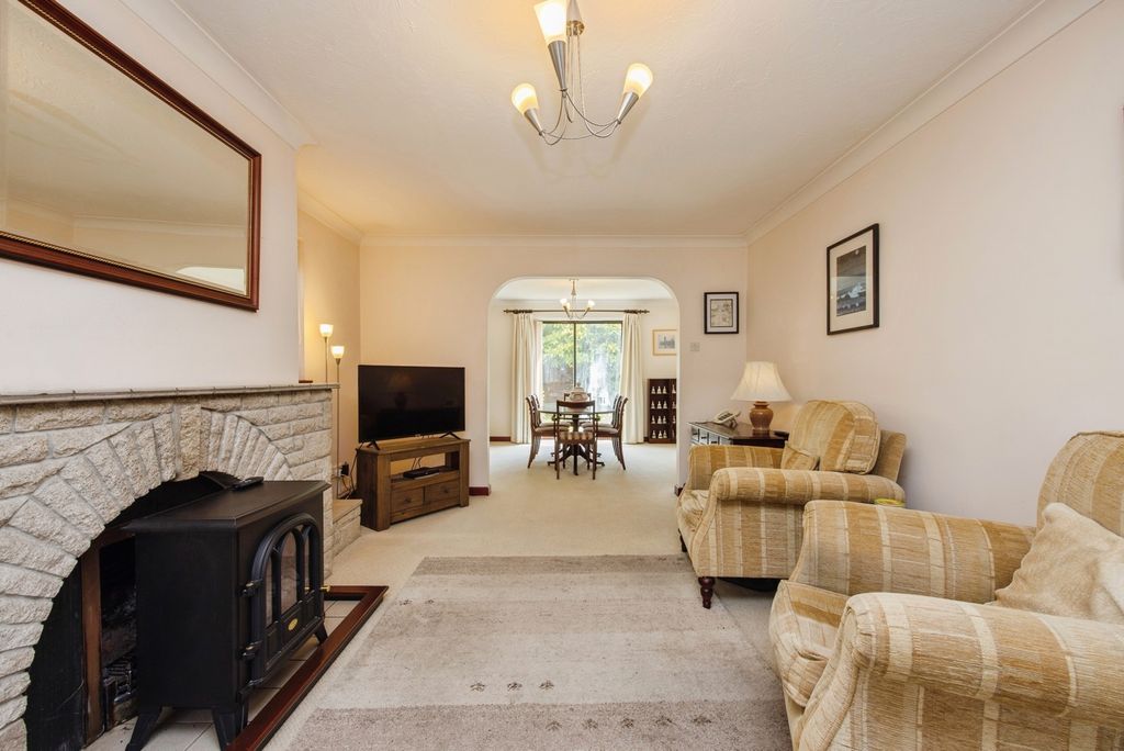 Property photo 3 of 18 Pbox-Img.Jpg