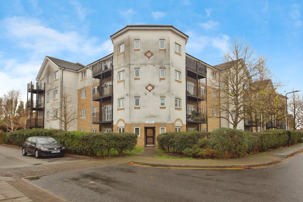 Property photo 1 of 12