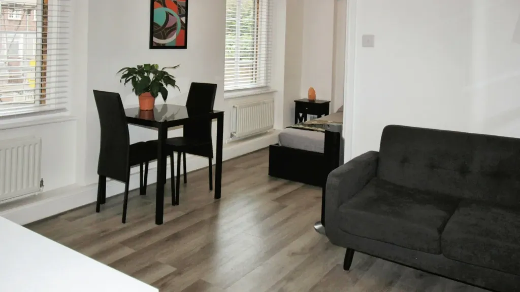 Property photo 2 of 6 Image 2