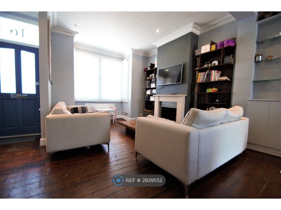 Property photo 3 of 18