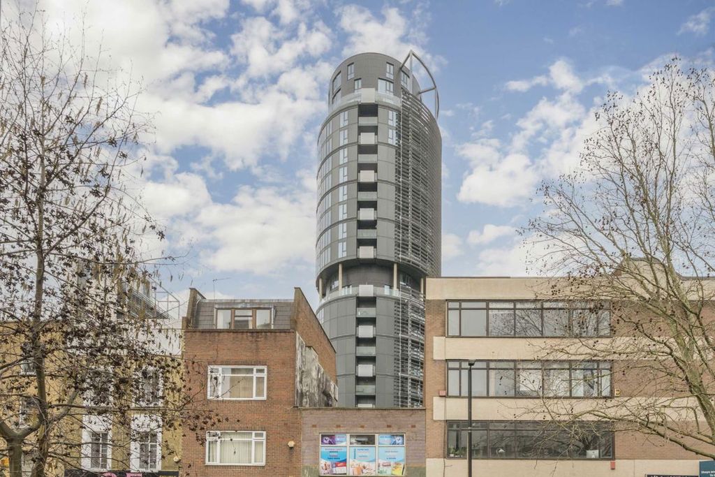 Property photo 1 of 5