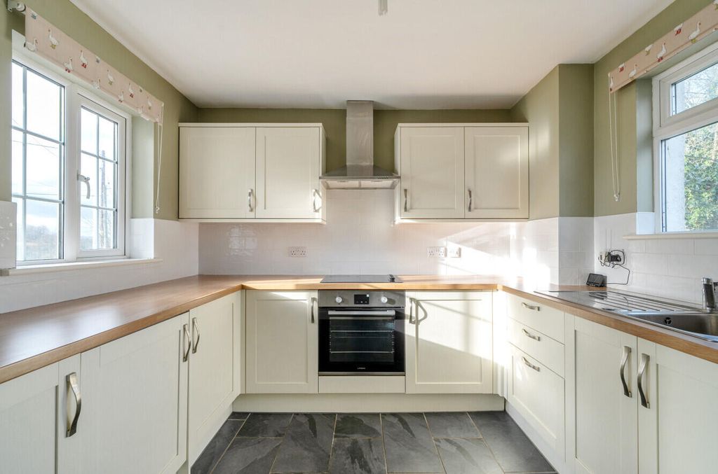 Property photo 2 of 22 Kitchen