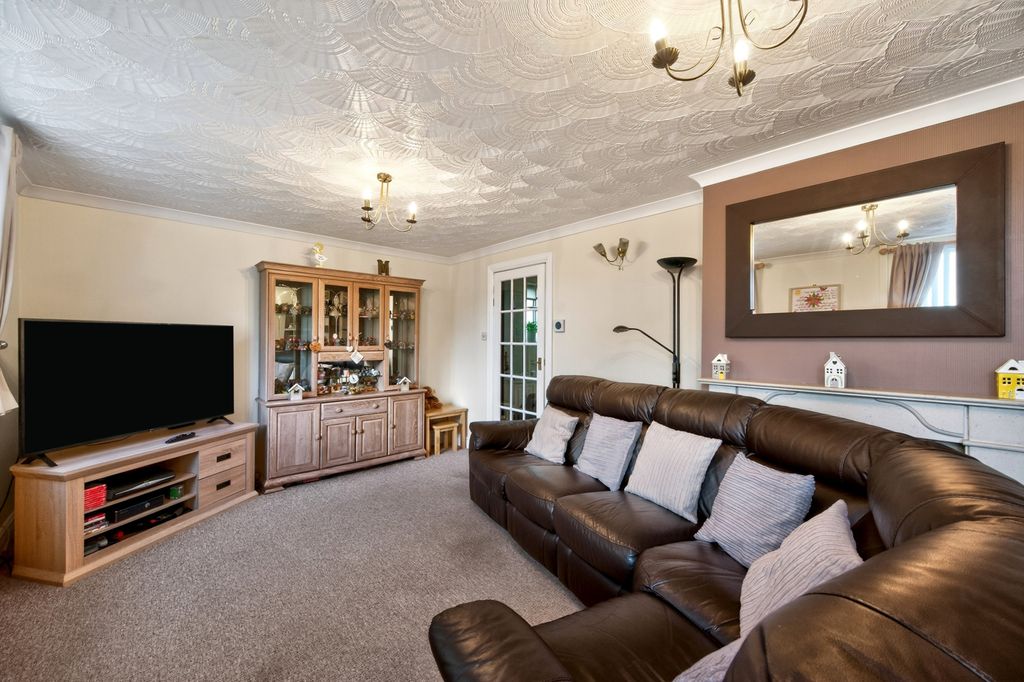 Property photo 3 of 15 Living Room