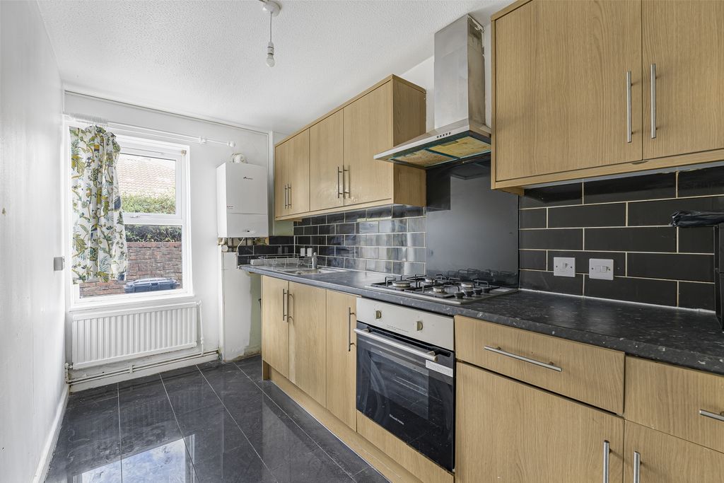 Property photo 3 of 12 Dsc06787