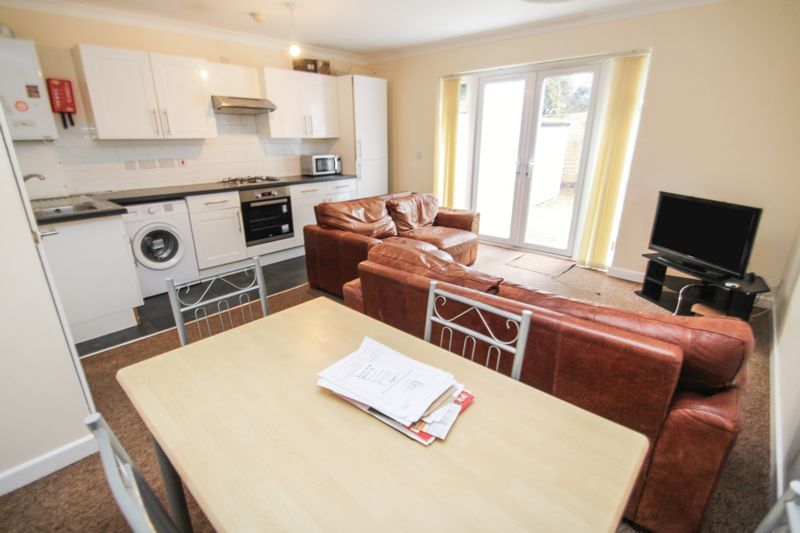 Property photo 2 of 11 Photo 12