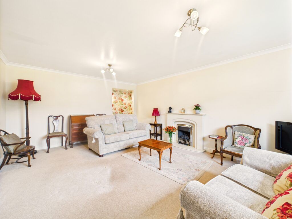 Property photo 3 of 32