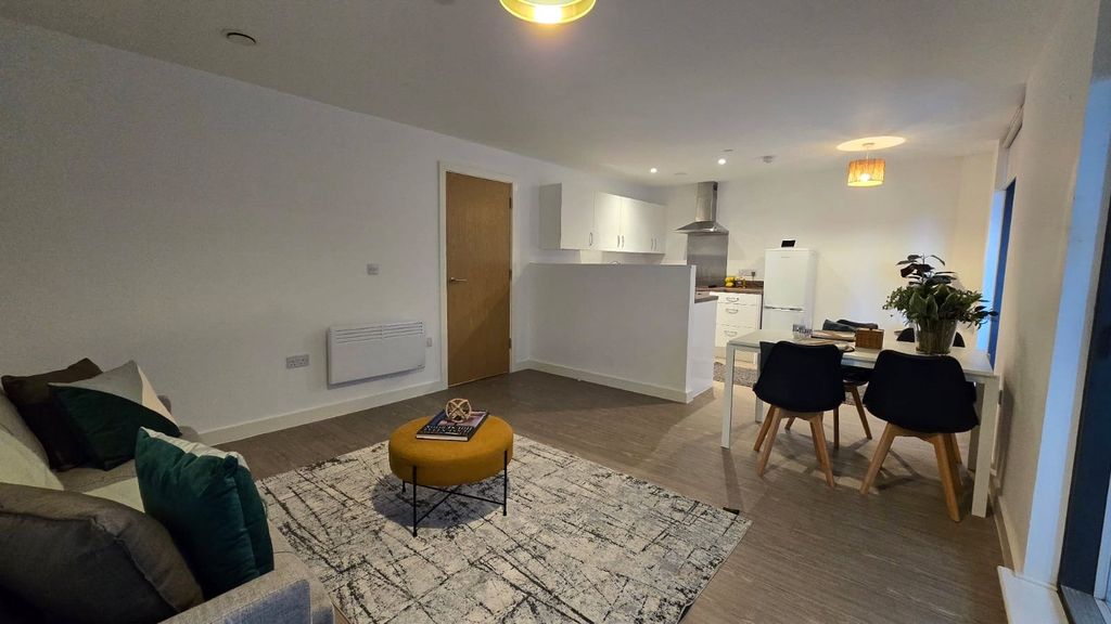 Property photo 2 of 7 Picture No. 14