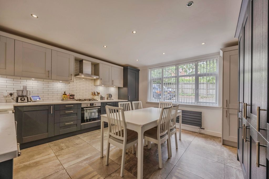 Property photo 2 of 19 Pbox-Img.Jpg