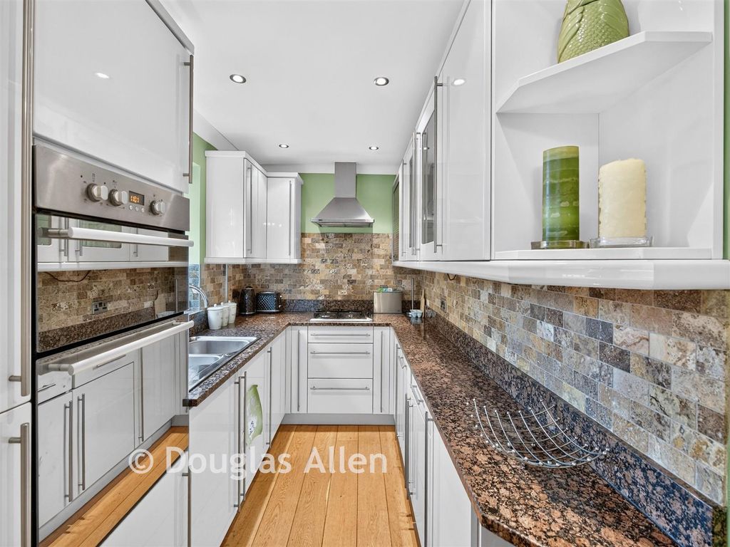 Property photo 1 of 9 (Untitled)