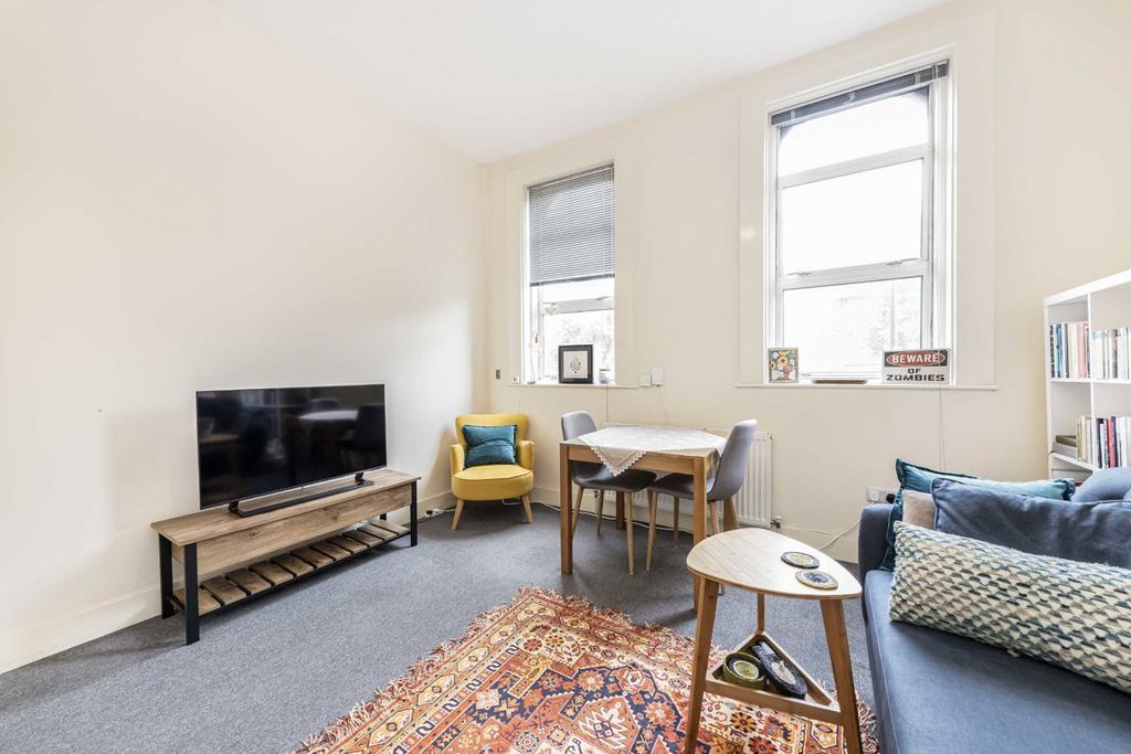 Property photo 2 of 5