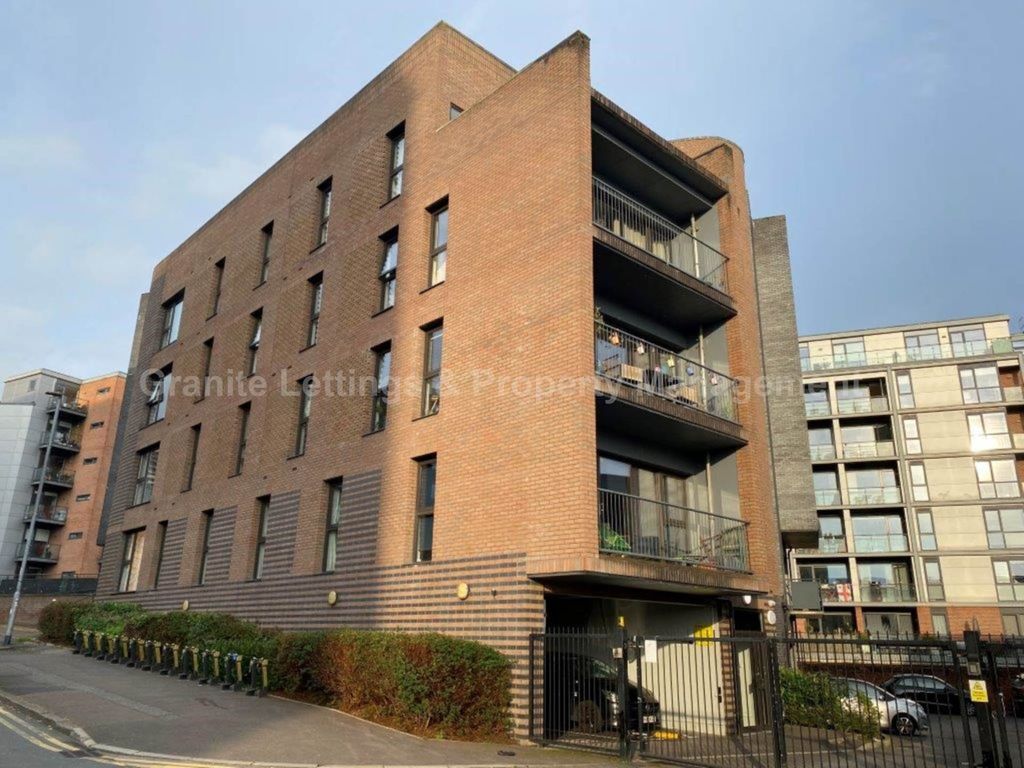 Property photo 1 of 12