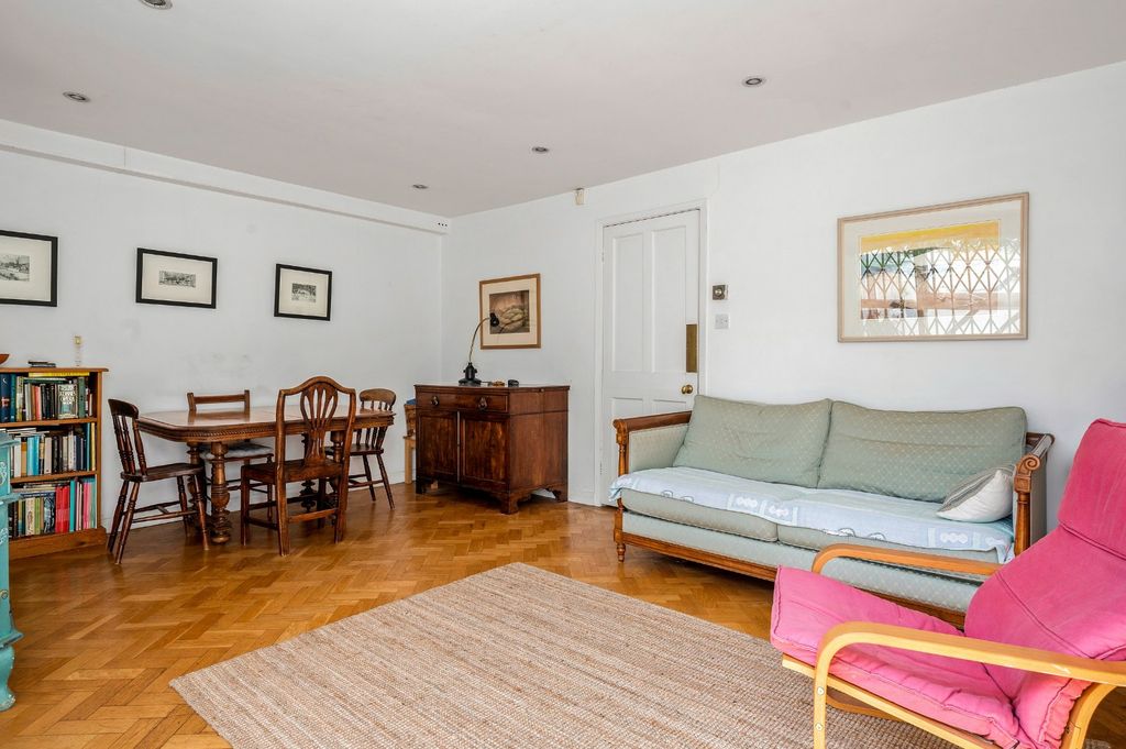 Property photo 2 of 17 Open Plan Living