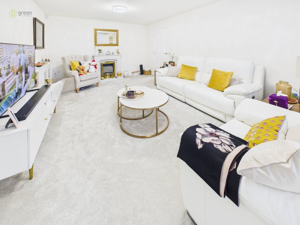 Property photo 2 of 44