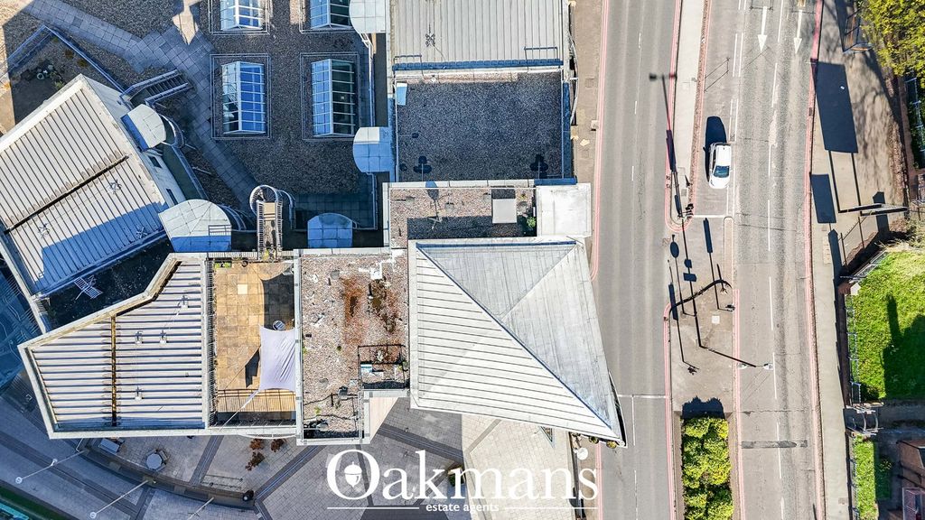 Property photo 2 of 24 Photograph