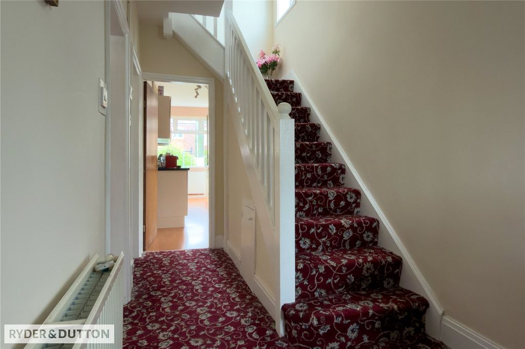 Property photo 2 of 23 Hallway
