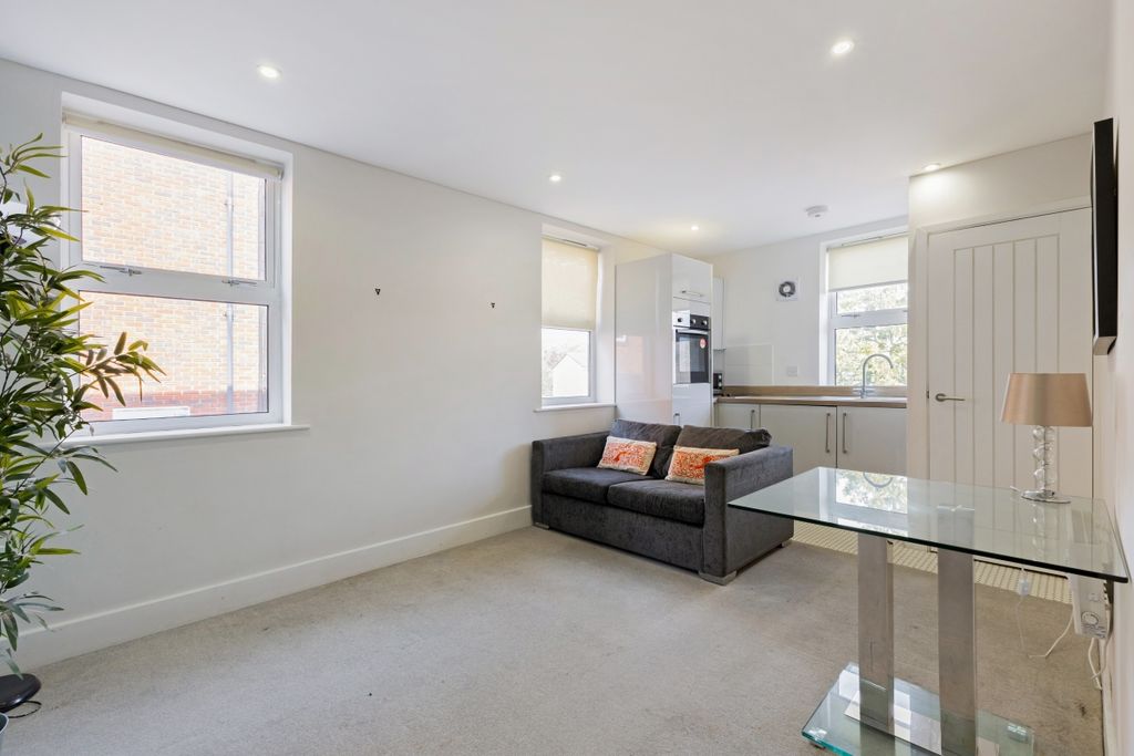 Property photo 1 of 4