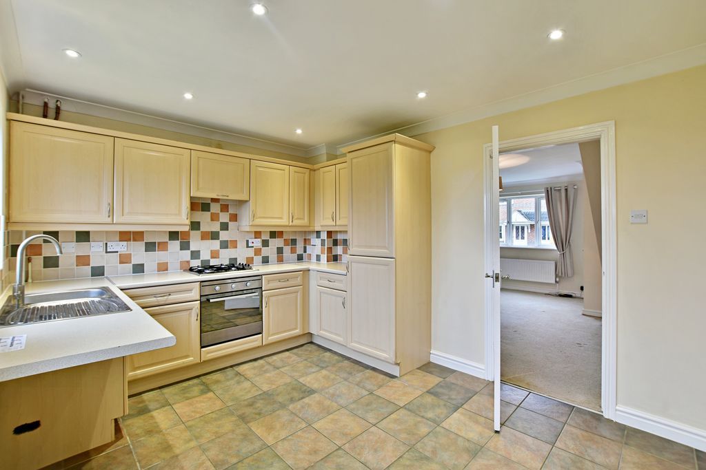 Property photo 3 of 16 Photo 9