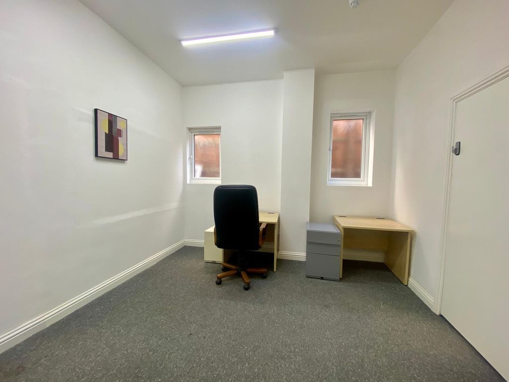 Property photo 1 of 4