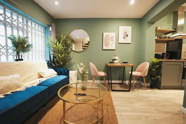 Property photo 3 of 12