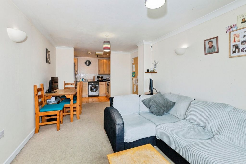 Property photo 3 of 15