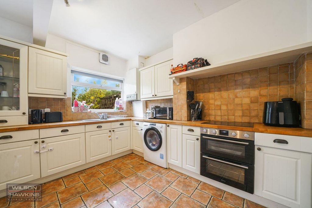 Property photo 2 of 16 55 Torcross Road - Fufhcxz9Qkjq8D6Wgem9.Jpg