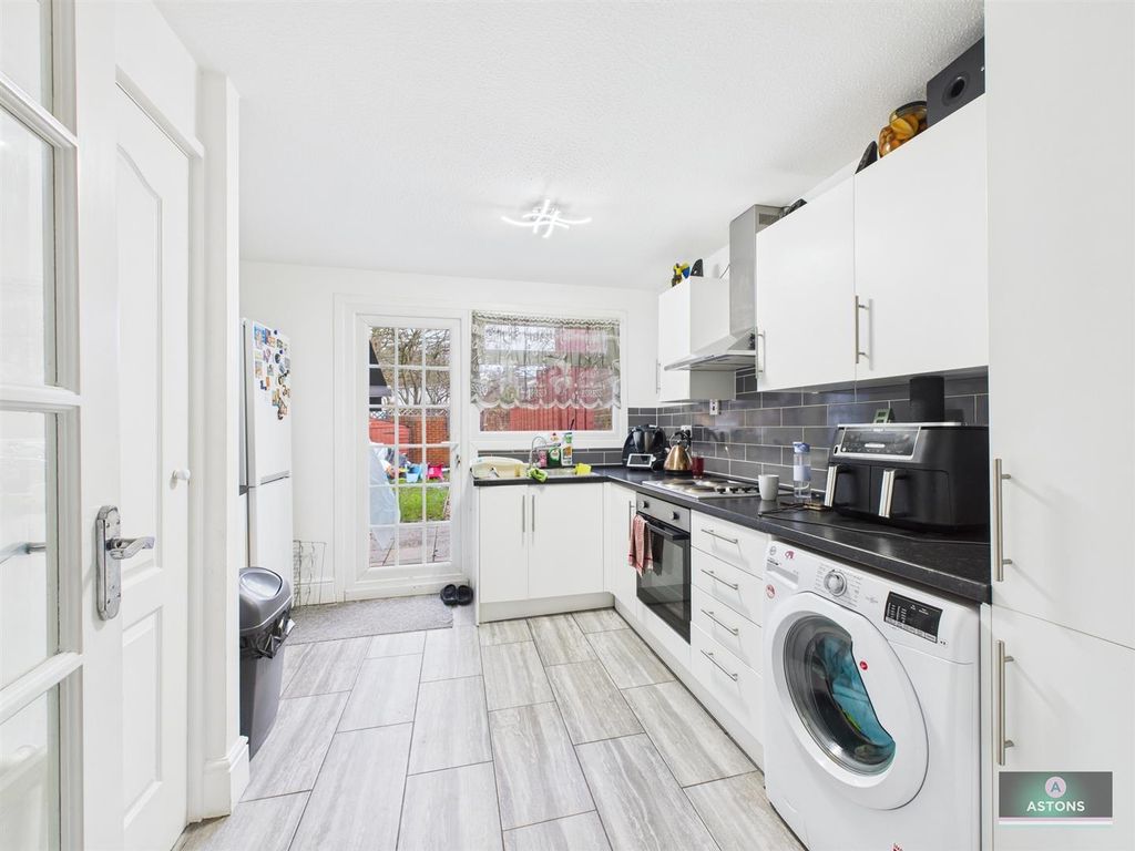 Property photo 2 of 13 Cam04622G0-Pr0162-Still006.Jpg