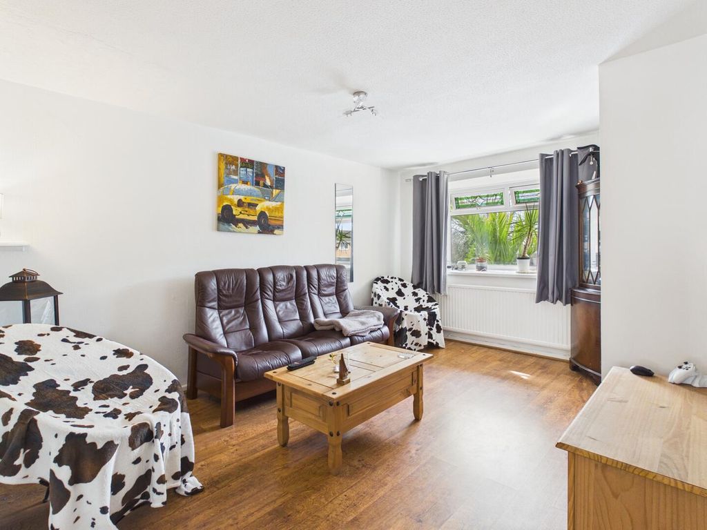 Property photo 2 of 13 Living Room