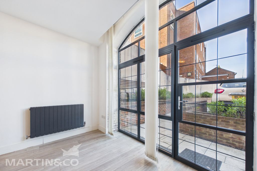 Property photo 3 of 12 71981Df00Cba47ce8E21Ec9790541A8A_100_Cam01953G0-Pr